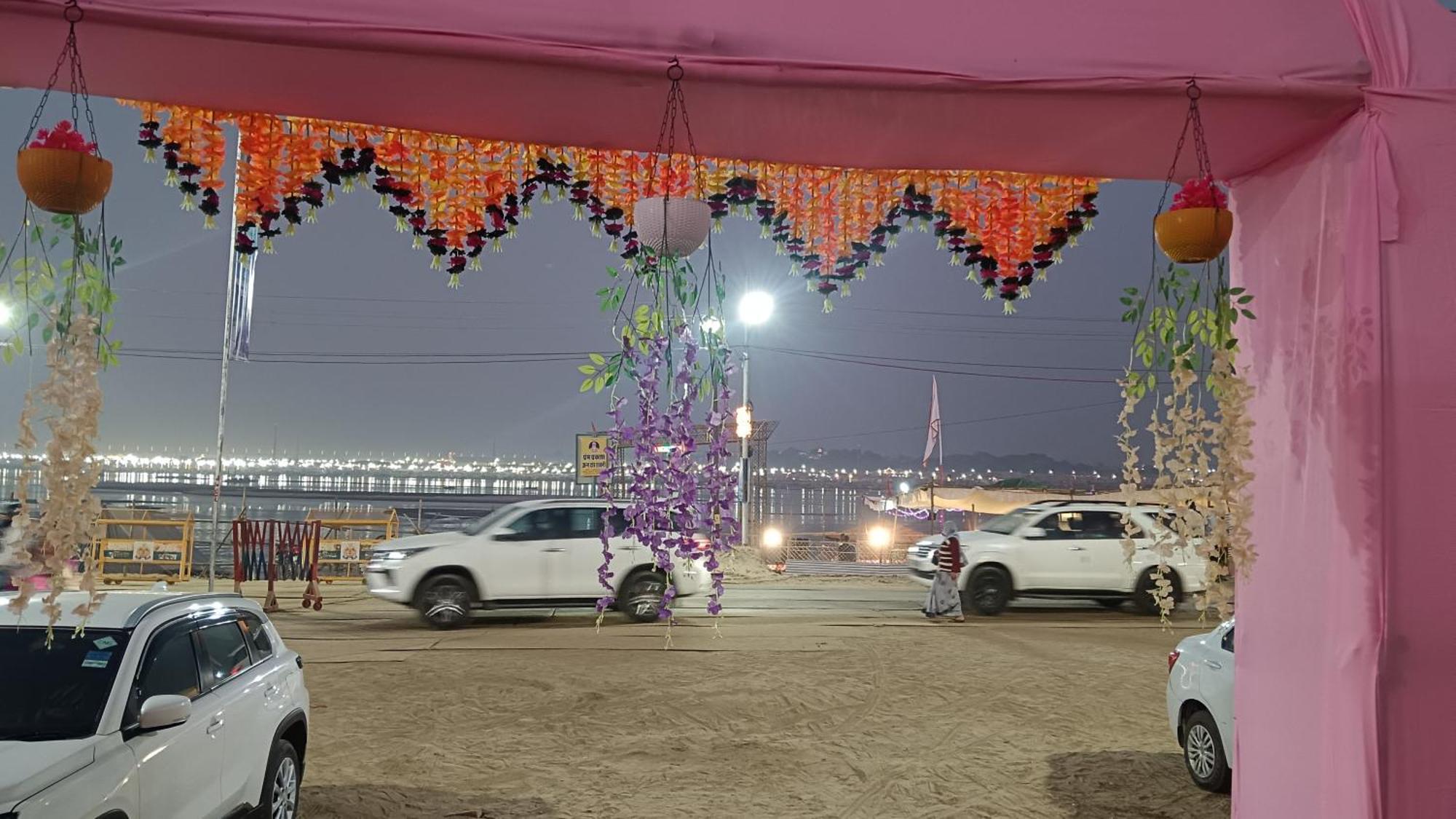 Mahakumbh Luxury Cottage Аллахабад Экстерьер фото